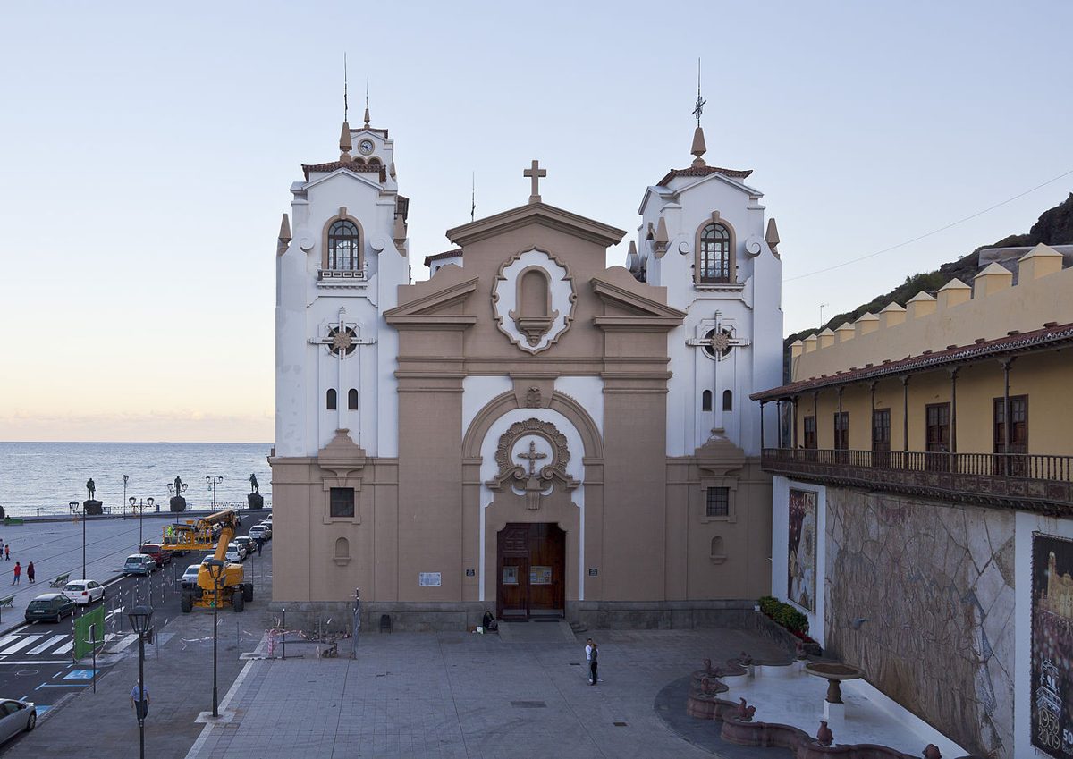 Basílica de la Virgen de la Candelaria. Fotografía de archivo.